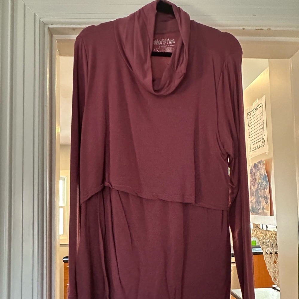 Latched Mama  sz 1X nursing top.